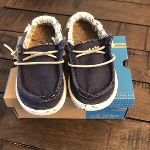 Hey dude Wally navy toddler size 7k